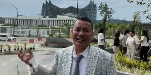 Hotman Paris Kunjungi IKN Sebut Tidak Ada yang Mangkrak dan Mau Bangun Klub Malam (Foto:Istagram) Hotman Paris Kunjungi IKN Sebut Tidak Ada yang Mangkrak dan Mau Bangun Klub Malam (Foto:Istagram)