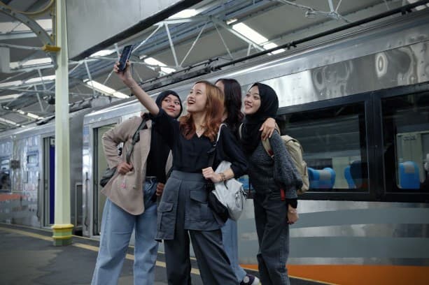 Ilustrasi Layanan Khusus Perempuan dari KAI Ilustrasi Layanan Khusus Perempuan dari KAI