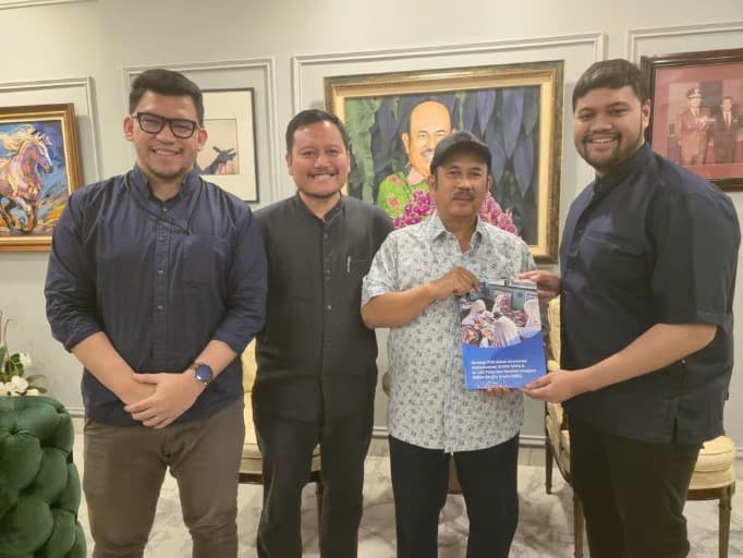 IFSR Serahkan Buku Strategi MBG kepada Menteri PPN/Kepala Bappenas RI: Upaya Perkuat Komitmen Menuju Generasi Emas 2045. IFSR Serahkan Buku Strategi MBG kepada Menteri PPN/Kepala Bappenas RI: Upaya Perkuat Komitmen Menuju Generasi Emas 2045.