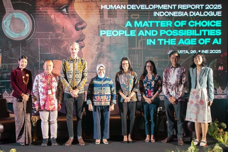 UNDP, BAPPENAS, dan DEN Gelar Dialog Tingkat Tinggi tentang AI dan Pembangunan Manusia dalam Peluncuran Laporan Pembangunan Manusia UNDP 2025. UNDP, BAPPENAS, dan DEN Gelar Dialog Tingkat Tinggi tentang AI dan Pembangunan Manusia dalam Peluncuran Laporan Pembangunan Manusia UNDP 2025.