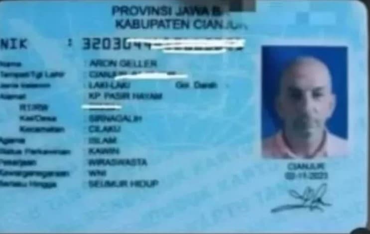 Geger Warga Israel Punya KTP Cianjur. (Foto: Instagram Dedi Mulyadi) Geger Warga Israel Punya KTP Cianjur. (Foto: Instagram Dedi Mulyadi)