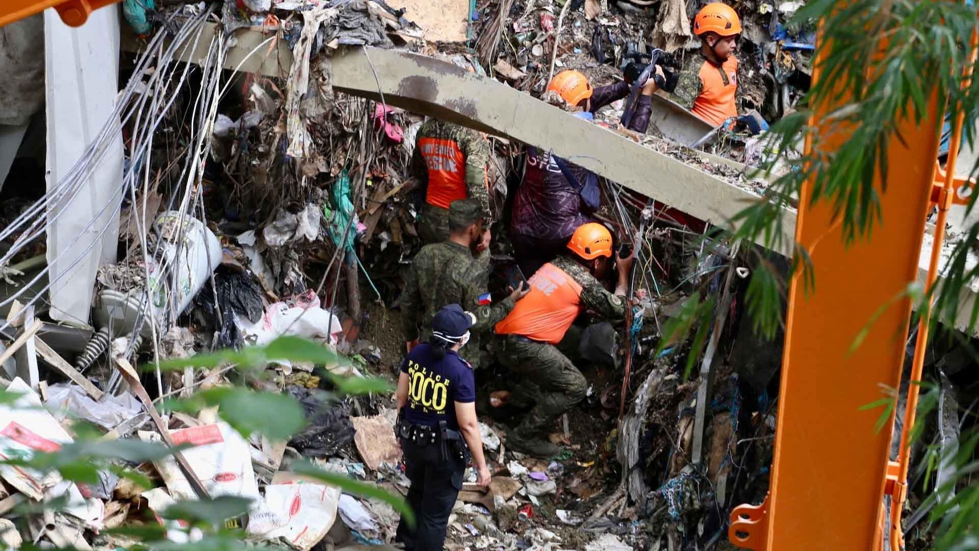 Guung Sampah Longsor (Foto:AP /Jacqueline Hernandez) Guung Sampah Longsor (Foto:AP /Jacqueline Hernandez)