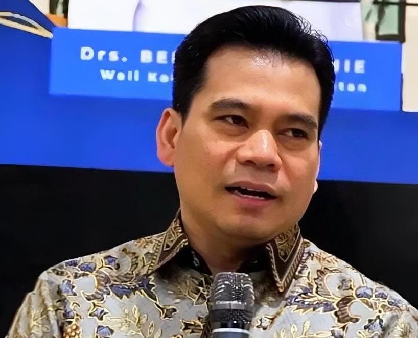 Kepala Dinas Komunikasi dan Informatika (Kominfo) Kota Tangerang Selatan, TB Asep Nurdin (Foto: Istimewa) Kepala Dinas Komunikasi dan Informatika (Kominfo) Kota Tangerang Selatan, TB Asep Nurdin (Foto: Istimewa)
