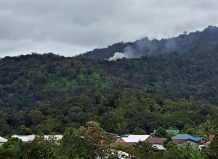 Diduga pesawat jatuh di perbukitan Krayan, Kalimantan Utara (Foto: Istimewa) Diduga pesawat jatuh di perbukitan Krayan, Kalimantan Utara (Foto: Istimewa)