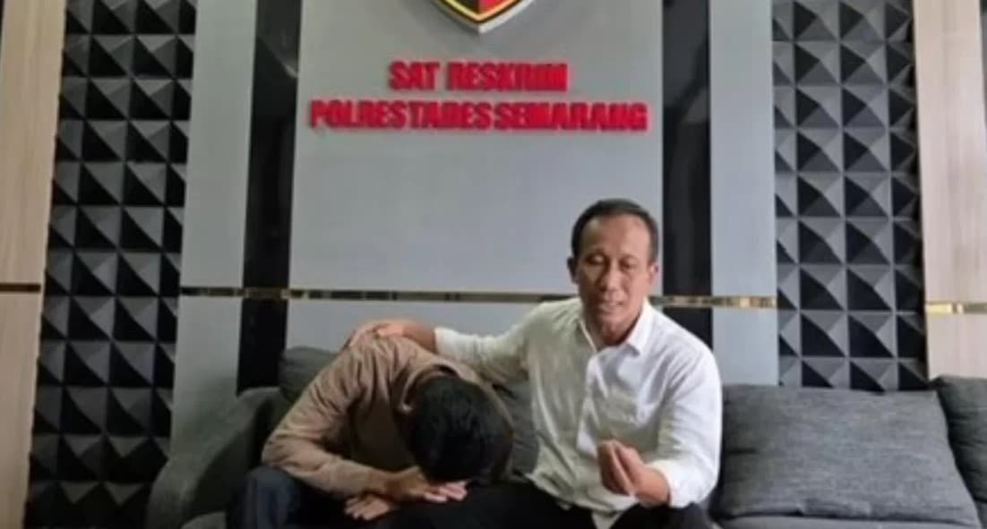 Mahasiswa Undip Dikeroyok Teman-teman Seangkatan, Korban Dianiaya 5 Jam hingga Gegar Otak dan Patah Tulang. (Foto: Instagram/@zainalpetir) Mahasiswa Undip Dikeroyok Teman-teman Seangkatan, Korban Dianiaya 5 Jam hingga Gegar Otak dan Patah Tulang. (Foto: Instagram/@zainalpetir)