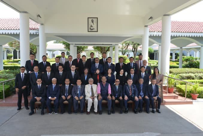 30 Hakim Indonesia Ikuti Pelatihan di India, Perkuat Kapasitas Peradilan di Era Digital. 30 Hakim Indonesia Ikuti Pelatihan di India, Perkuat Kapasitas Peradilan di Era Digital.