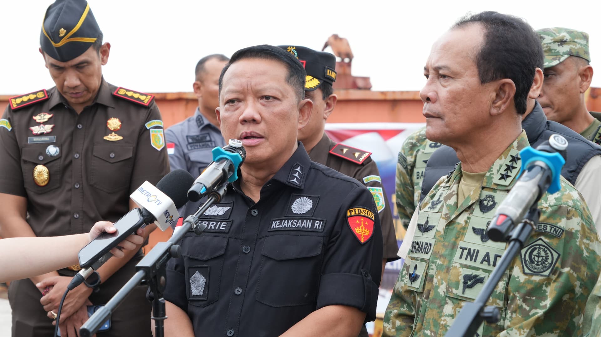 Jaksa Agung Muda Tindak Pidana Khusus (Jampidsus) Kejaksaan Agung (Kejagung) Febrie Adriansyah selaku Ketua Pelaksana Satgas PKH. (Foto: dok. Kejaksaan) Jaksa Agung Muda Tindak Pidana Khusus (Jampidsus) Kejaksaan Agung (Kejagung) Febrie Adriansyah selaku Ketua Pelaksana Satgas PKH. (Foto: dok. Kejaksaan)