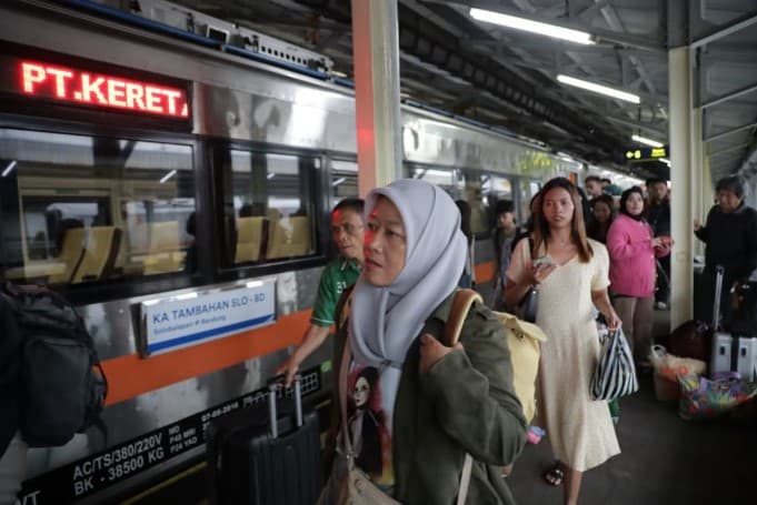 Libur Panjang Idul Adha 2026, KAI Daop 2 Sediakan Lebih Dari 102 Ribu Tempat Duduk. Libur Panjang Idul Adha 2026, KAI Daop 2 Sediakan Lebih Dari 102 Ribu Tempat Duduk.