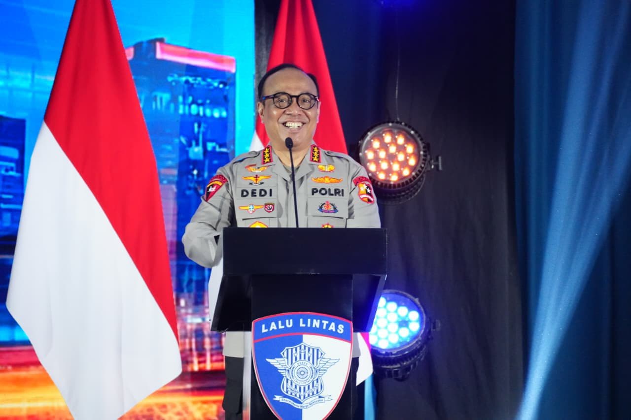 Wakapolri Komjen Dedi Prasetyo saat membuka Rakernis Fungsi Korps Lalu Lintas (Korlantas) Polri Tahun Anggaran 2026 di Gedung PTIK, Jakarta Selatan pada Jumat 22 Mei 2026. (Foto: dok. Polri) Wakapolri Komjen Dedi Prasetyo saat membuka Rakernis Fungsi Korps Lalu Lintas (Korlantas) Polri Tahun Anggaran 2026 di Gedung PTIK, Jakarta Selatan pada Jumat 22 Mei 2026. (Foto: dok. Polri)