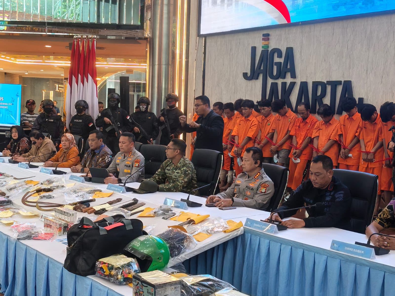 Pengungkapan kasus kejahatan jalanan oleh Polda Metro Jaya. (Foto: dok. Polri) Pengungkapan kasus kejahatan jalanan oleh Polda Metro Jaya. (Foto: dok. Polri)