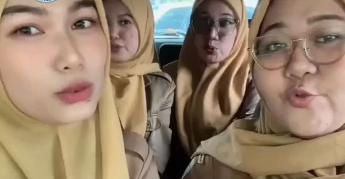Tampang 4 ASN yang Viral Pamer Gaji ke-13. (Foto: Twitter) Tampang 4 ASN yang Viral Pamer Gaji ke-13. (Foto: Twitter)