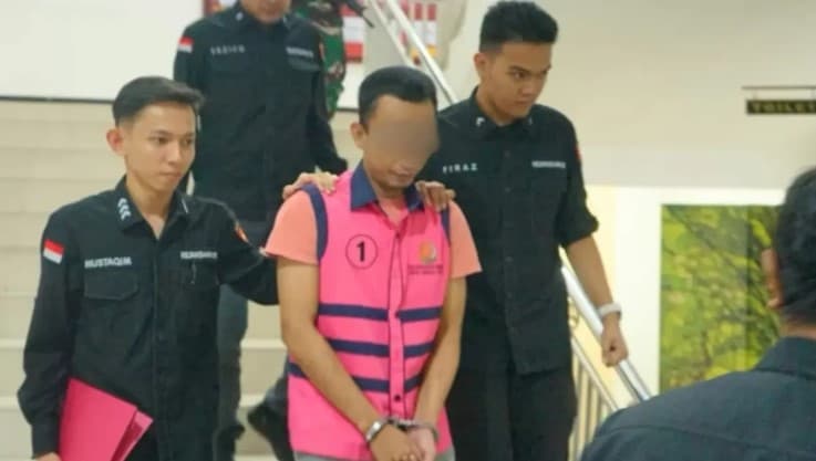 Sosok MT, Kaur Keuangan Lok Bangkai Resmi Jadi Tersangka. (Foto: Instagram Kejari Hulu Sungai Utara) Sosok MT, Kaur Keuangan Lok Bangkai Resmi Jadi Tersangka. (Foto: Instagram Kejari Hulu Sungai Utara)